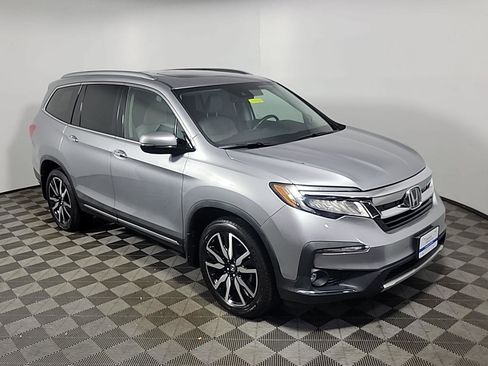 Used 2020 Honda Pilot Touring image 2
