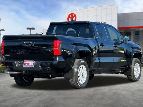 Certified 2026 Toyota Tacoma SR5 AWD/4WD image 5