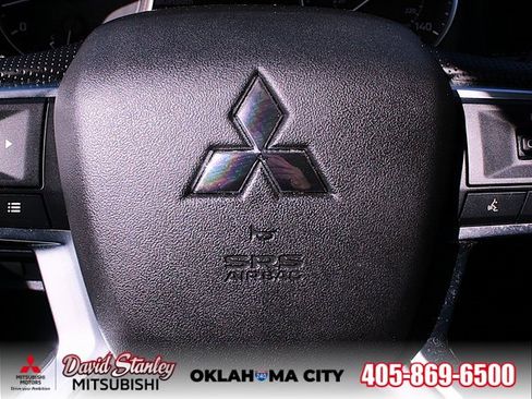 Used 2023 Mitsubishi Outlander SE Black Edition image 14