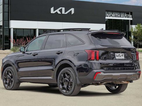 Certified 2025 Kia Sorento SX image 5
