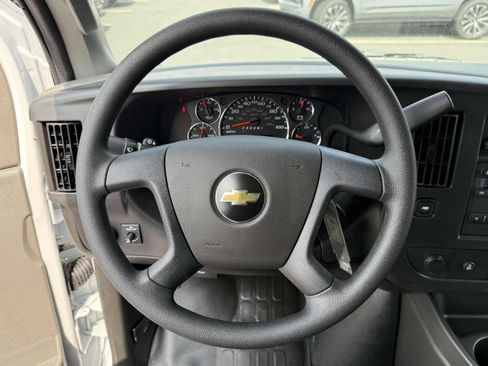 New 2025 Chevrolet Express 3500 Extended image 8