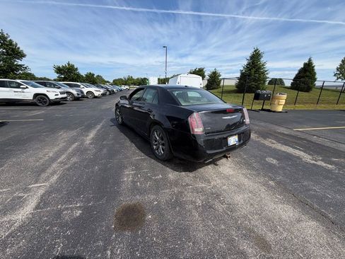 Used 2014 Chrysler 300 S AWD/4WD image 3