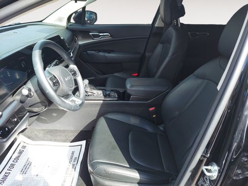 Used 2025 Kia Sportage EX FWD image 23