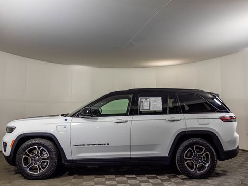 Used 2022 Jeep Grand Cherokee Trailhawk AWD/4WD image 23