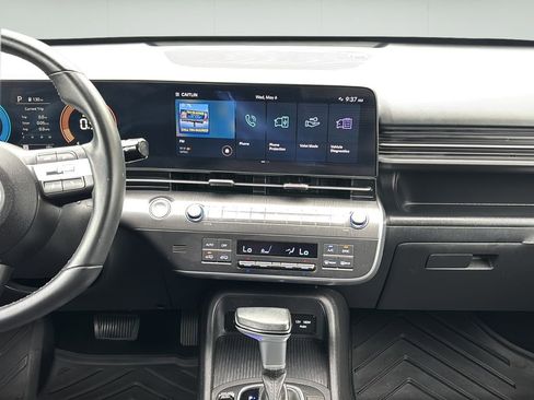 Certified 2024 Hyundai Kona SEL FWD image 18