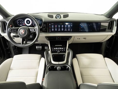 Certified 2024 Porsche Cayenne S AWD/4WD image 19