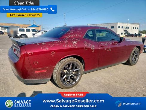 Used 2019 Dodge Challenger SXT w/ Blacktop Package image 4