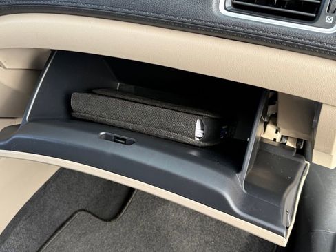 Used 2013 Honda Civic Hybrid Sedan image 18