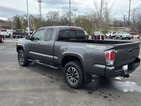 Used 2023 Toyota Tacoma TRD Sport w/ Black Out Package (TMS) AWD/4WD image 16