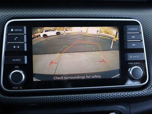 Used 2019 Nissan Kicks SV FWD image 31