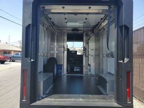 New 2025 Chevrolet Brightdrop 400 FWD image 28
