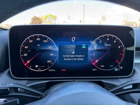 Used 2025 Mercedes-Benz C 300 4MATIC Sedan image 17
