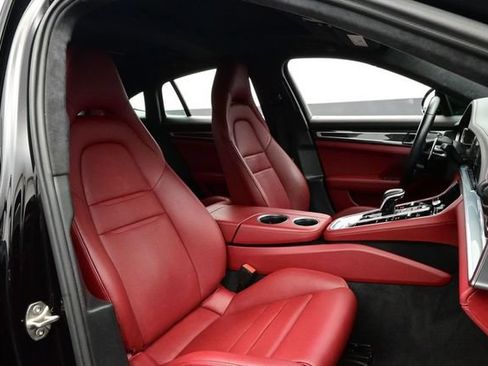 Certified 2024 Porsche Cayenne AWD/4WD image 18