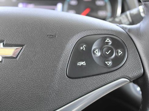 Certified 2018 Chevrolet Impala Premier w/ Premier Confidence Package FWD image 16