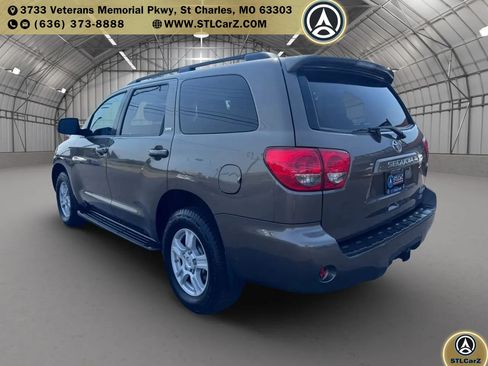 Used 2013 Toyota Sequoia SR5 AWD/4WD image 5
