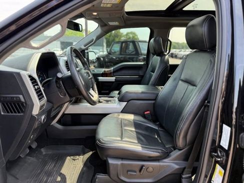 Used 2019 Ford F150 Lariat w/ Equipment Group 502A Luxury AWD/4WD image 14