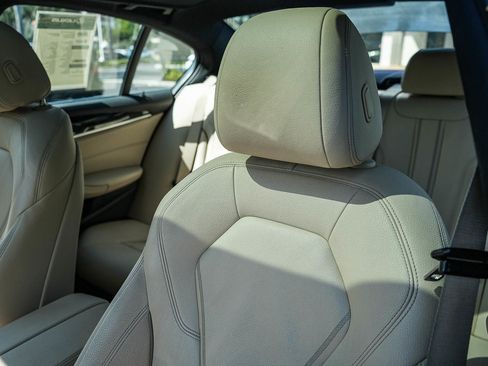 Used 2019 BMW 540i w/ Convenience Package RWD image 24
