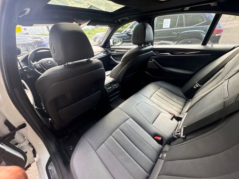 Used 2023 BMW 530i xDrive w/ Premium Package AWD/4WD image 21