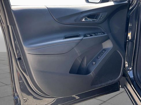Used 2022 Chevrolet Equinox Premier FWD image 21
