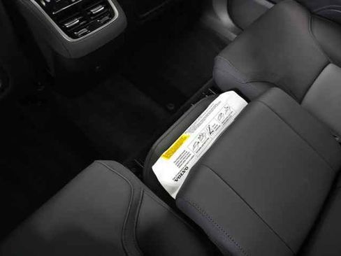 Certified 2026 Volvo XC90 B6 Plus AWD/4WD image 38