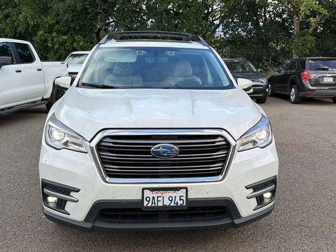 Used 2022 Subaru Ascent Limited w/ Technology Package image 2