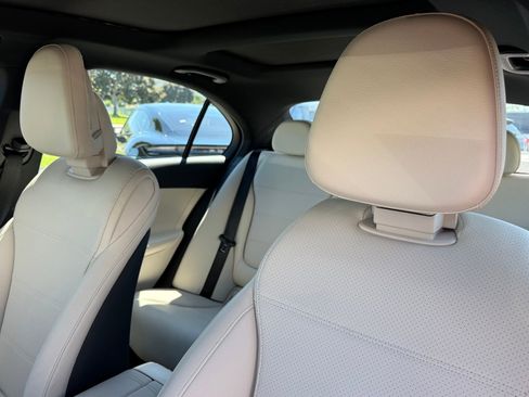 Used 2025 Mercedes-Benz C 300 Sedan image 29