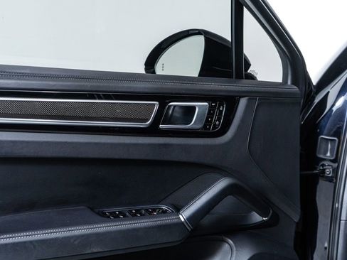 Used 2021 Porsche Cayenne GTS image 14