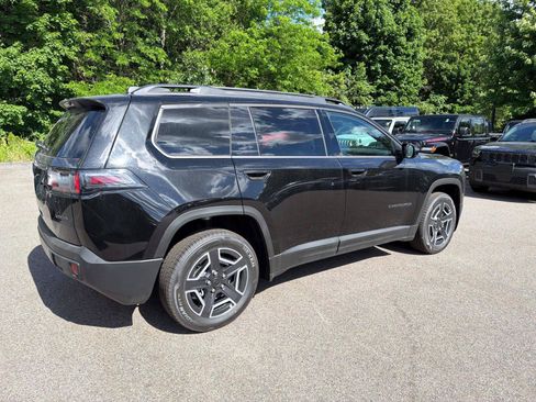 New 2026 Jeep Cherokee Laredo AWD/4WD image 2