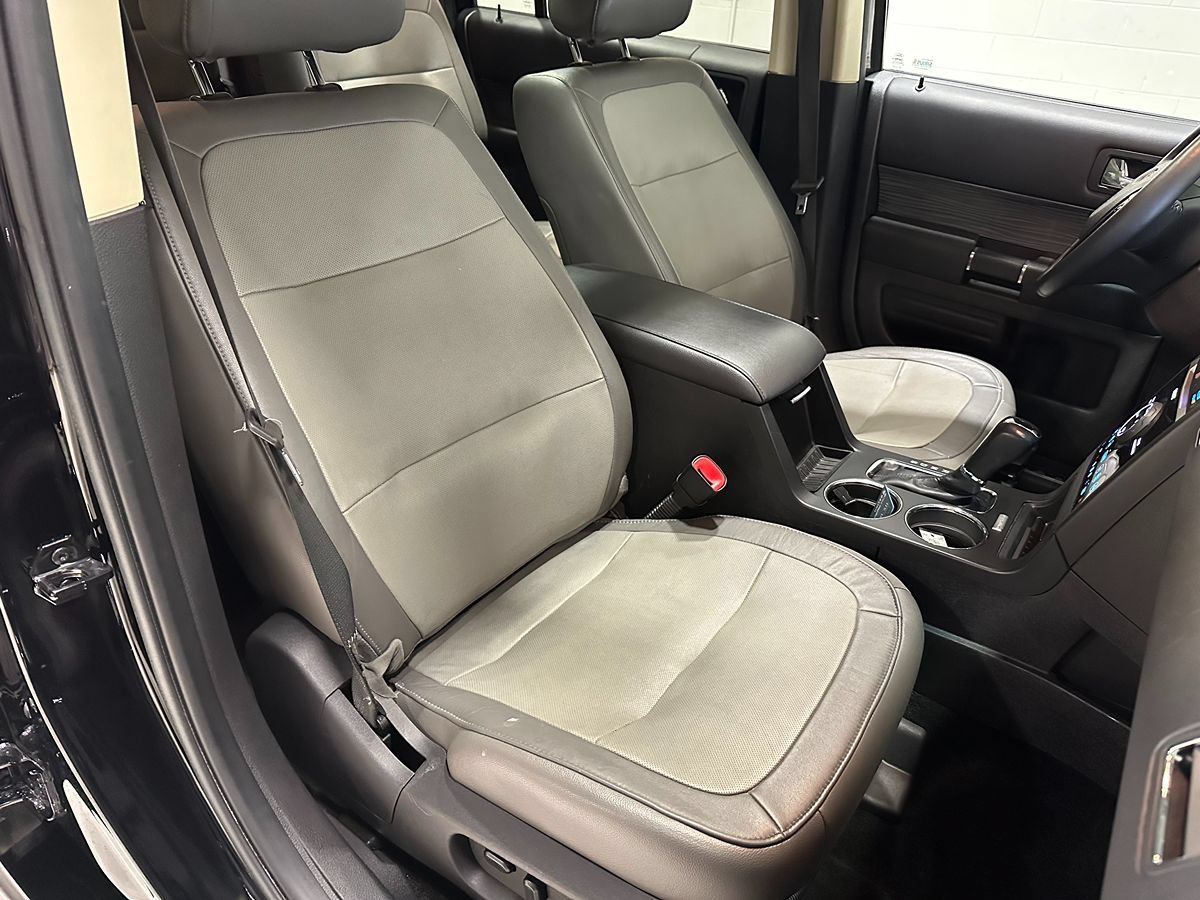Used 2018 Ford Flex Limited w/ Equipment Group 301A AWD/4WD image 12