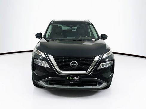 Used 2023 Nissan Rogue SV w/ SV Premium B Package FWD image 2