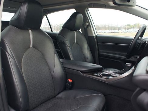 Used 2021 Toyota Camry XSE w/ Navigation Package image 23