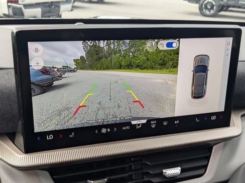 New 2026 Ford Explorer Active RWD image 18