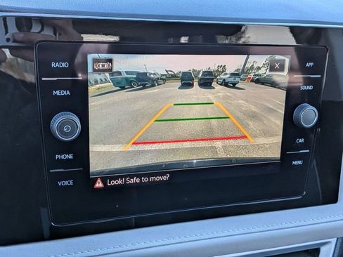New 2026 Volkswagen Taos SE FWD image 21