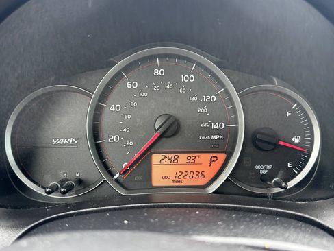 Used 2012 Toyota Yaris LE FWD image 14