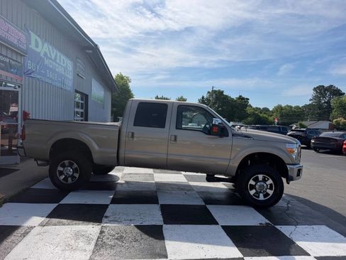 Used 2011 Ford F250 Lariat w/ Lariat Interior Pkg AWD/4WD image 5