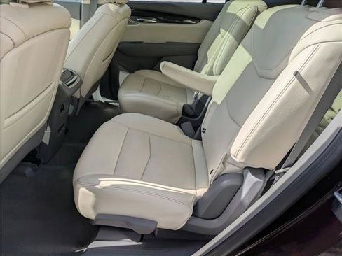 Used 2020 Cadillac XT6 Premium Luxury FWD image 20