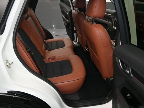 Used 2024 MAZDA CX-5 Carbon Edition image 14