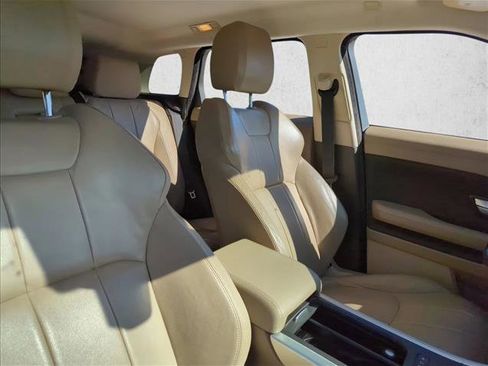 Used 2017 Land Rover Range Rover Evoque SE image 25