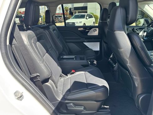 Used 2025 Lincoln Aviator Reserve w/ Luxury Package AWD/4WD image 29