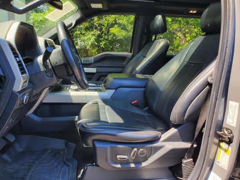 Used 2018 Ford F150 Lariat w/ Equipment Group 502A Luxury AWD/4WD image 21