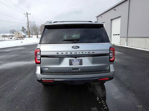 Used 2023 Ford Expedition Limited image 8