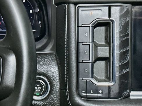 Used 2023 GMC Yukon Denali AWD/4WD image 16