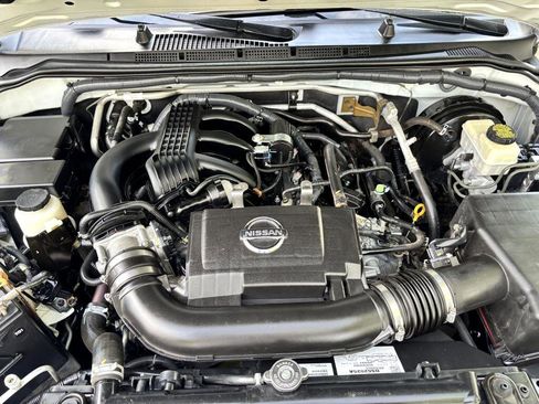 Used 2015 Nissan Xterra X image 24