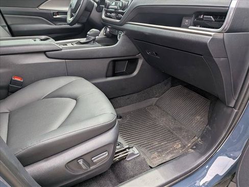 Certified 2026 Toyota Grand Highlander AWD image 14