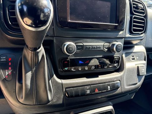 Used 2024 RAM ProMaster 2500 w/ Convenience Group FWD image 30