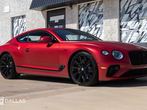 Used 2024 Bentley Continental GT Speed image 18