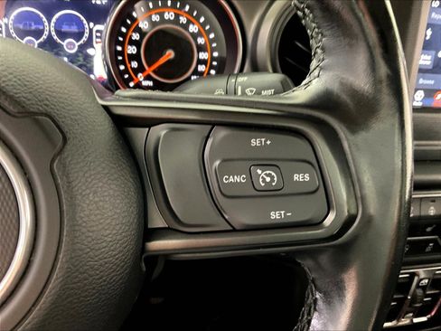 Used 2021 Jeep Gladiator Sport AWD/4WD image 13