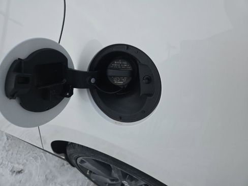 Used 2024 MAZDA MAZDA3 s image 35