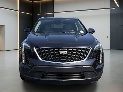 Certified 2022 Cadillac XT4 Luxury w/ Cold Weather Package FWD image 9