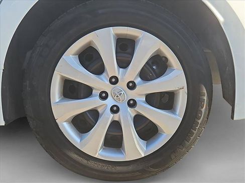 Used 2024 Toyota Corolla LE FWD image 29